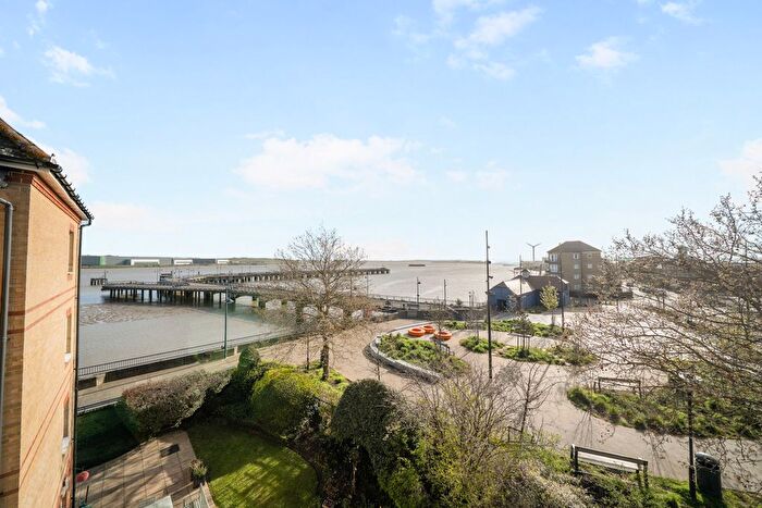 1 Bedroom Flat For Sale In Wharfside Close, Erith, DA8