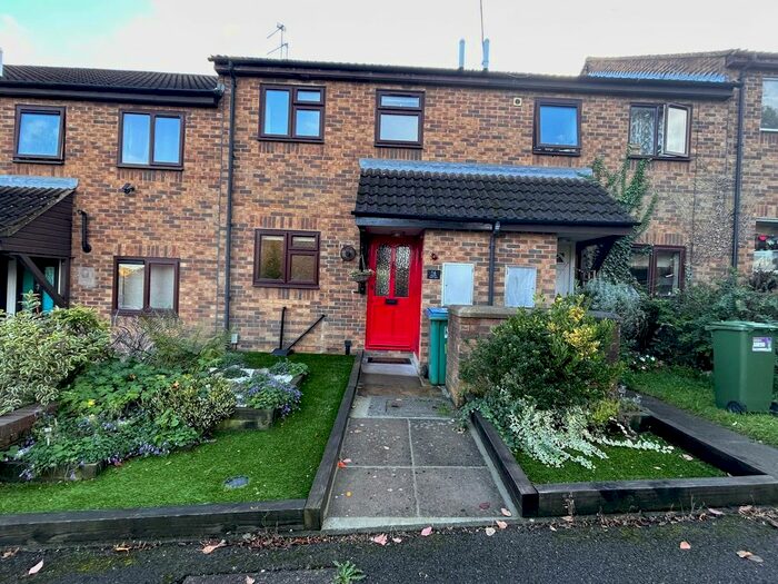 3 Bedroom Property To Rent In Raphael Drive, Watford, WD24