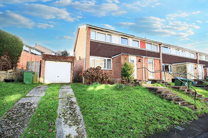 3 Bedroom End Of Terrace House For Sale In Edelvale Road, Bitterne, SO18