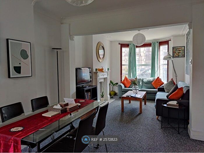 2 Bedroom Detached House To Rent In Clarendon Road, Croydon, CR0