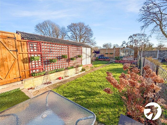 2 Bedroom Bungalow For Sale In Riverside Road, Sidcup, Kent, DA14