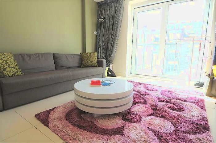 1 Bedroom Apartment To Rent In Bezier Apartments, City Road, London, EC1Y