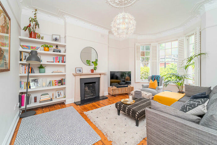 2 Bedroom Flat To Rent In Wolseley Road, Crouch End, London, N8