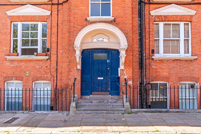 1 Bedroom Flat For Sale In Pleasant Place, Islington, London, N1