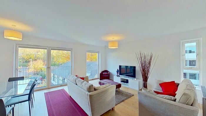 3 Bedroom Flat To Rent In Cruickshank Gardens, Edinburgh, Midlothian, EH12