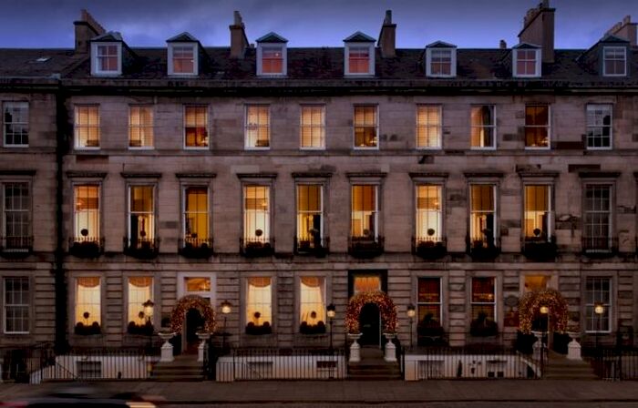 2 Bedroom Flat To Rent In Gloucester Place, Edinburgh, EH14