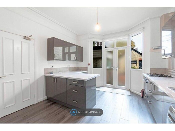 1 Bedroom Detached House To Rent In Chesterton Road, Cambridge, CB4