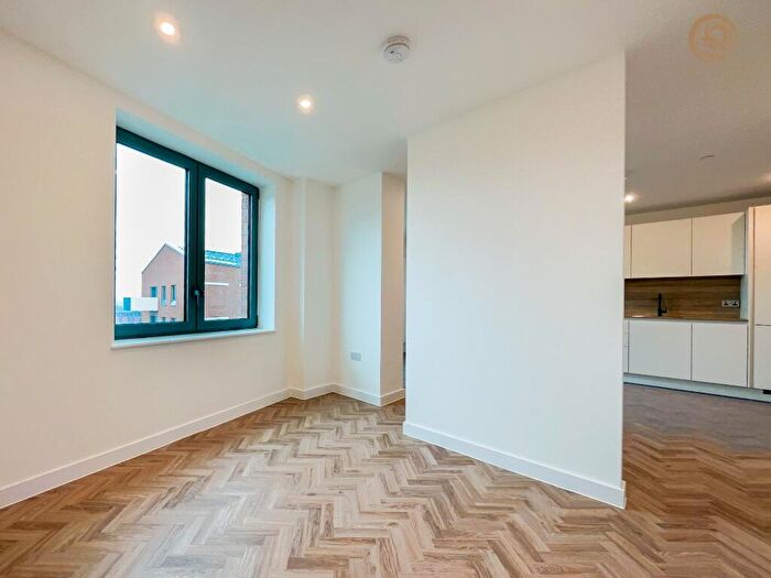 Apartment To Rent In Skyline Apartments, Makers Yard, London, E3