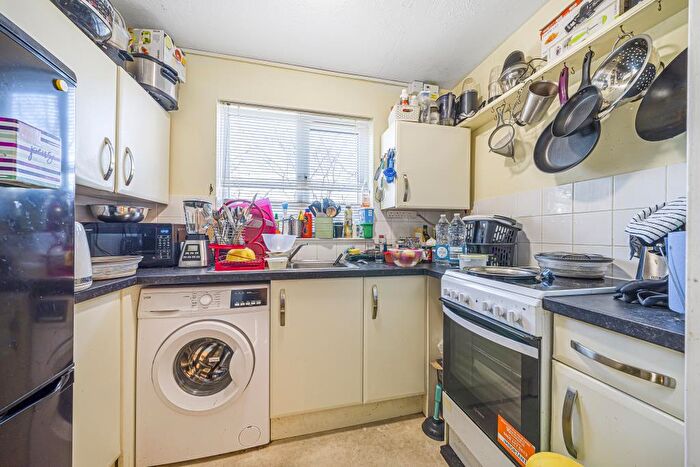 1 Bedroom Flat For Sale In Kidlington, Oxfordshire, OX5