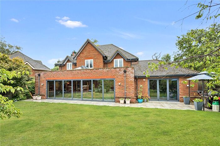 5 Bedroom Detached House For Sale In Waterperry Lane, Chobham, Woking, GU24