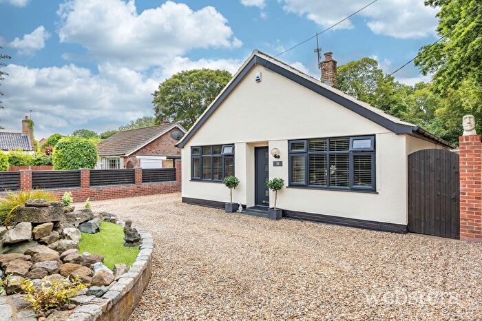 3 Bedroom Detached Bungalow For Sale In The Street, Taverham, NR8