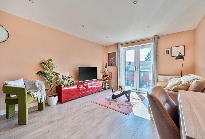 1 Bedroom Flat For Sale In Ashton Rise, Bristol, Somerset, BS3