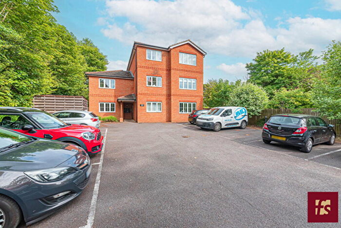 1 Bedroom Apartment To Rent In Kings Road, Crowthorne, Berkshire, RG45