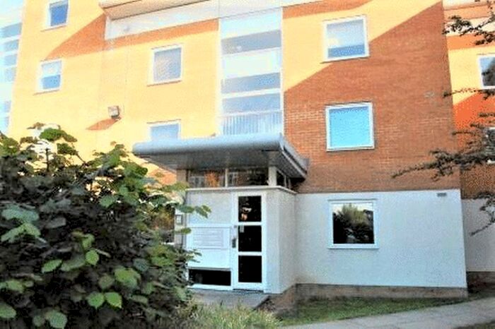 1 Bedroom Flat To Rent In Felixstowe Court, London, E16