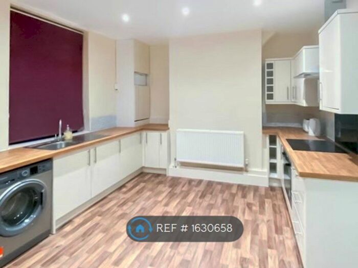 2 Bedroom Terraced House To Rent In Ben Street, Manchester, M11