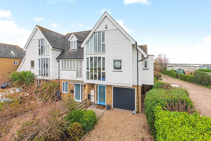 3 Bedroom End Terrace House For Sale In Island Wall, Whitstable, CT5