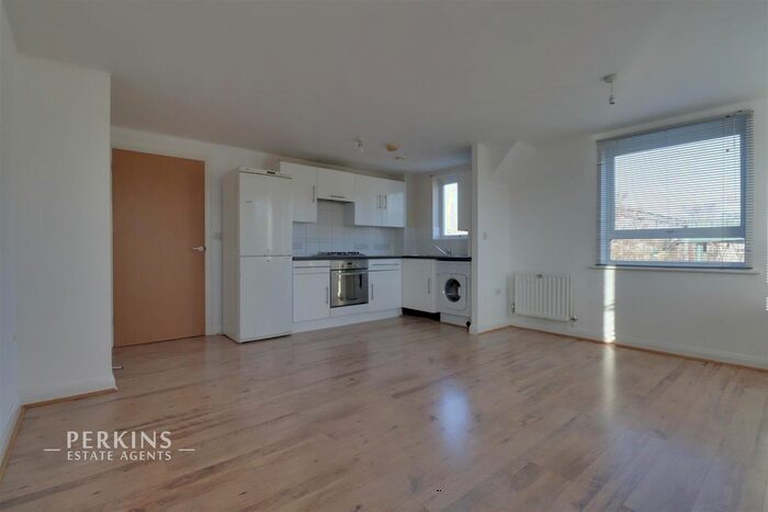 2 Bedroom Flat To Rent In Admiralty Close, West Drayton, UB7