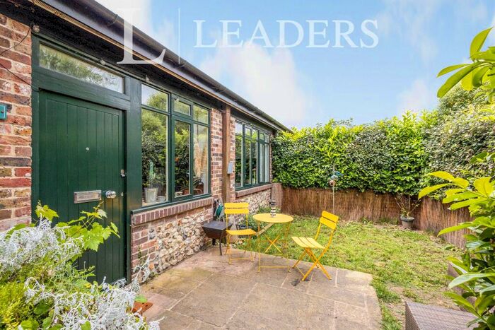 2 Bedroom Semi-Detached House To Rent In White Chimney Row, Westbourne, PO10