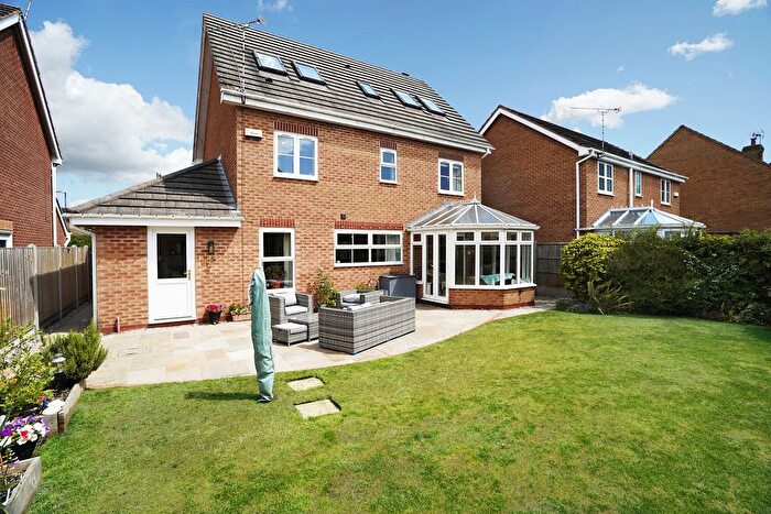 6 Bedroom Detached House For Sale In Alicia Close, Rugby, CV22