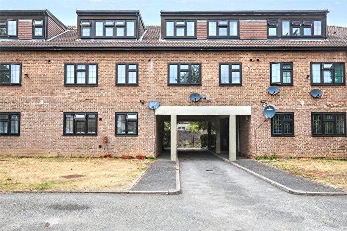 2 Bedroom Apartment For Sale In Forest Road, London, E11