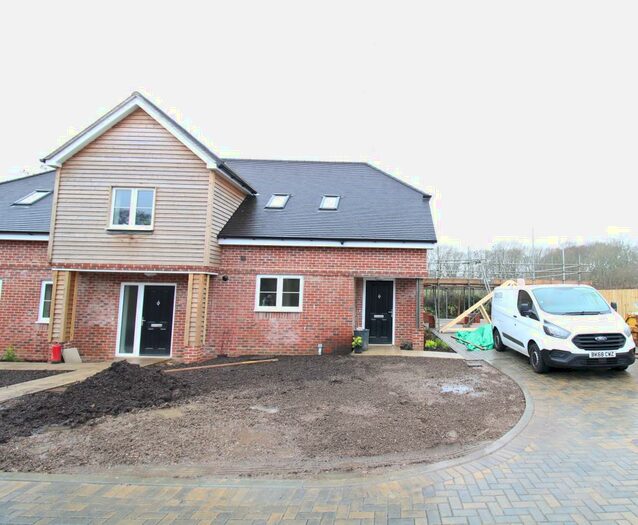 2 Bedroom Semi-Detached House To Rent In The Haven, Denmead, PO7