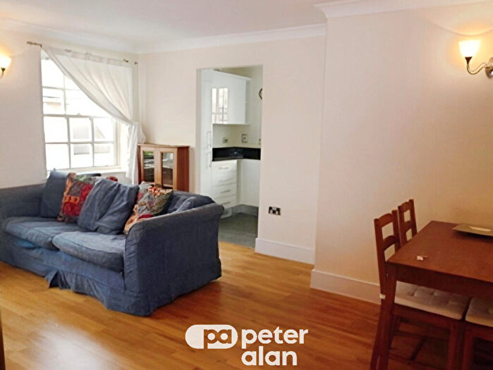 1 Bedroom Flat To Rent In Monmouth, Monmouthshire, NP25
