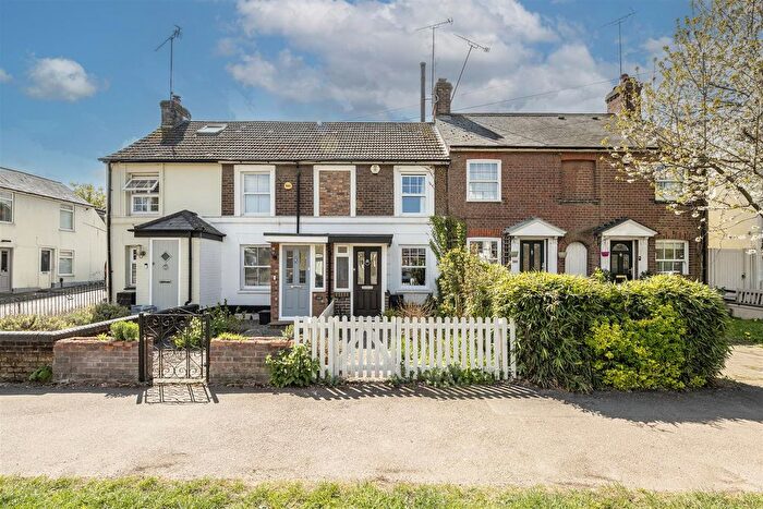 2 Bedroom Terraced House For Sale In Luton Road, Harpenden, AL5