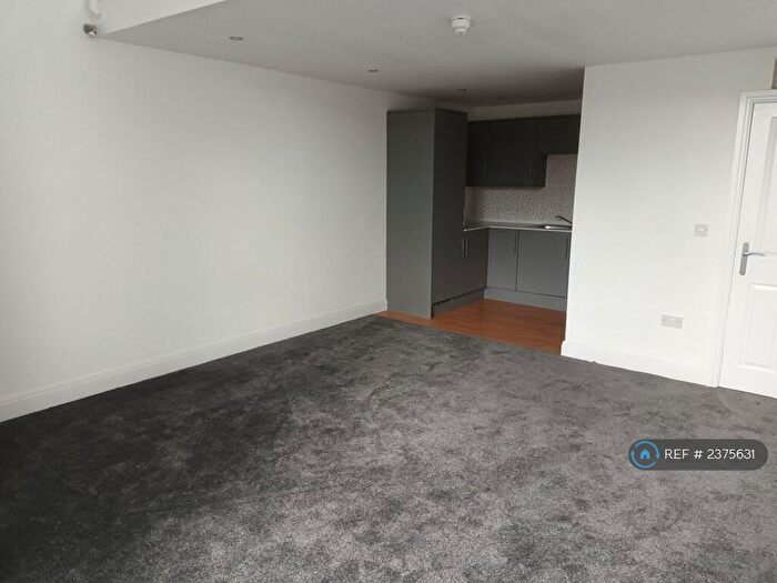 3 Bedroom Flat To Rent In Brougham Hall, Rossendale, BB4