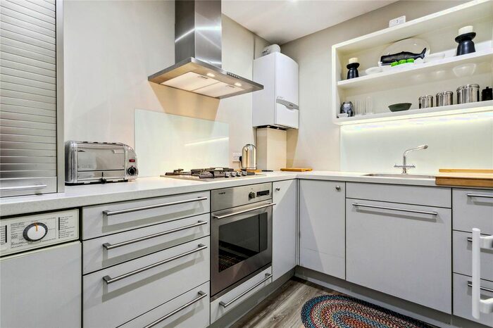 2 Bedroom Flat For Sale In Draycott Place, Chelsea, SW3