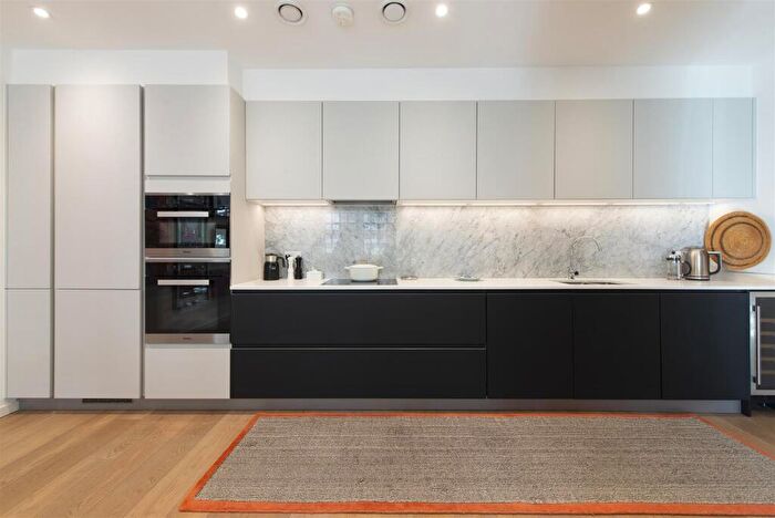 2 Bedroom Flat For Sale In Highgate Road, London, NW5
