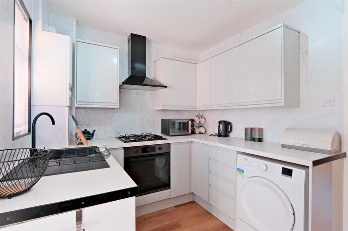 2 Bedroom Semi-Detached House For Sale In Boden Quadrant, Motherwell, ML1