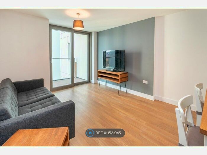 2 Bedroom Flat To Rent In Sienna Alto, London, SE13