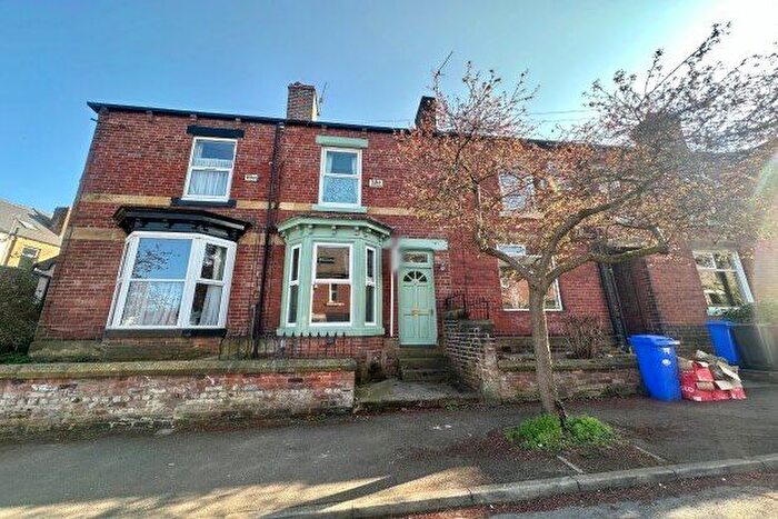 3 Bedroom Terraced House To Rent In Kirkstall Road, Sheffield, S11