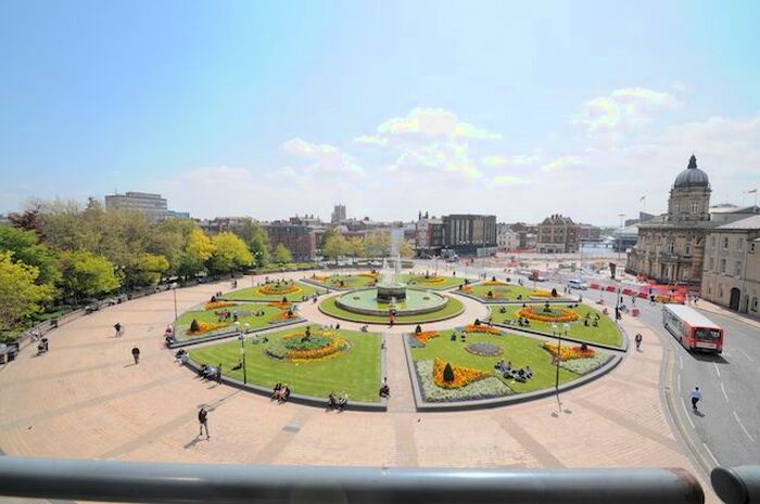 2 Bedroom Flat To Rent In Queens Court, Queens Dock Avenue, Hull, North Humberside, HU1