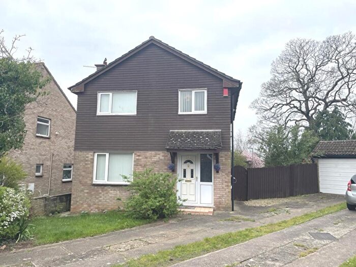 4 Bedroom Detached House For Sale In Lynton Close, Sully, Penarth, CF64