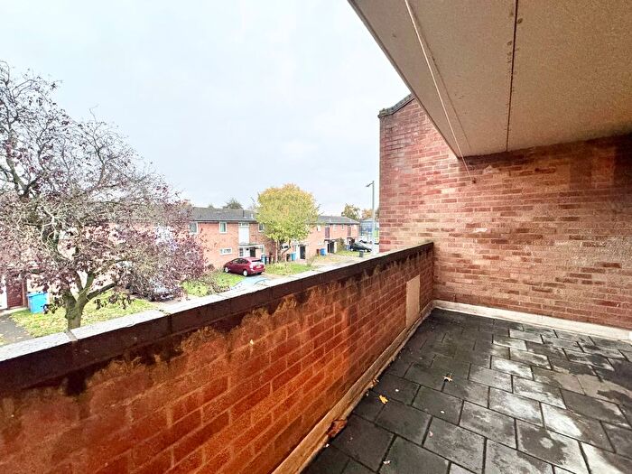 2 Bedroom Flat To Rent In Mountbatten Court, Ipswich, IP1
