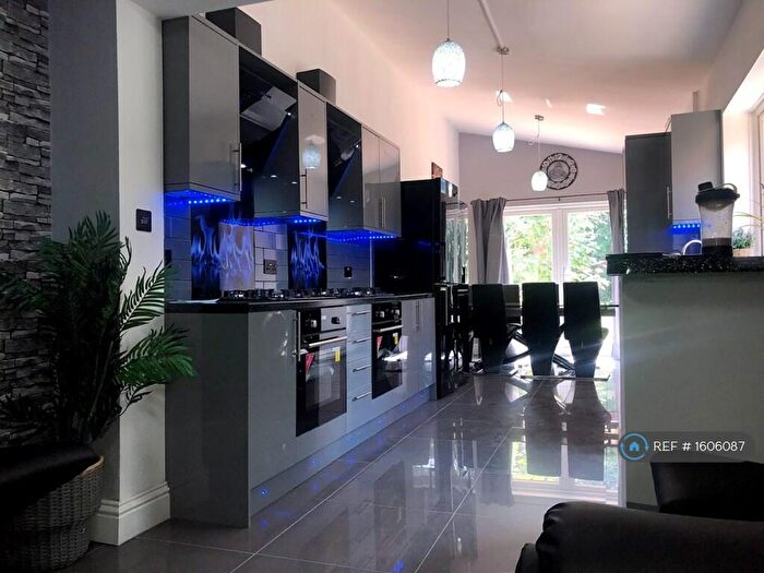 10 Bedroom Semi-Detached House To Rent In Erleigh Road, Reading, RG1