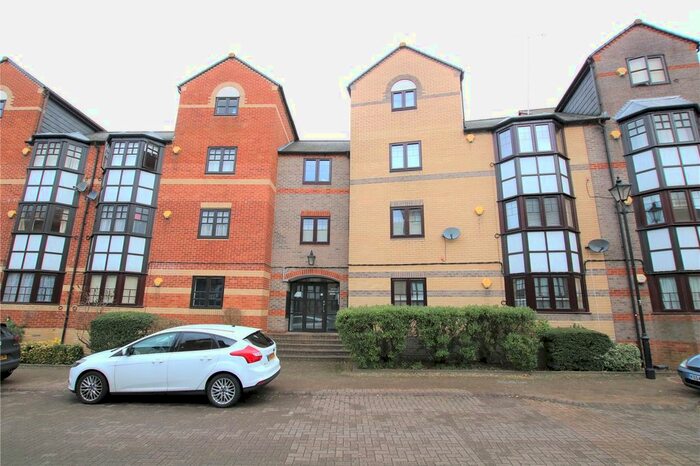 2 Bedroom Flat To Rent In Maltings Place, Reading, Berkshire, RG1