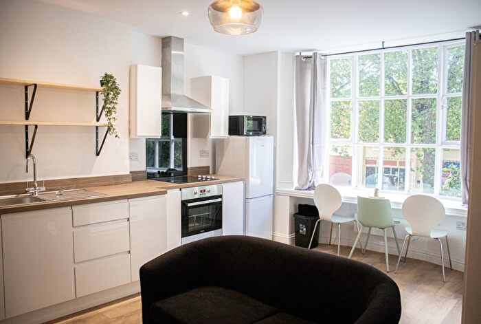 1 Bedroom Flat To Rent In Stunning Bed Flat // Sep, LN2