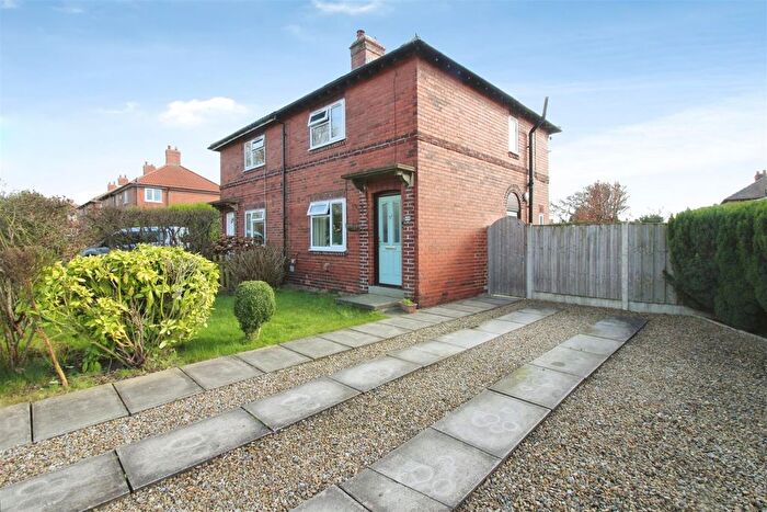 2 Bedroom Semi-Detached House For Sale In Oak Drive, Garforth, Leeds, LS25