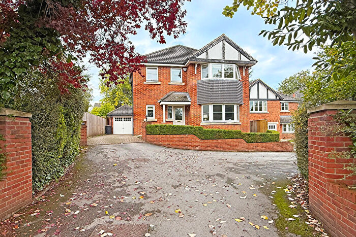 4 Bedroom Detached House For Sale In Leadhall Way, Harrogate, HG2