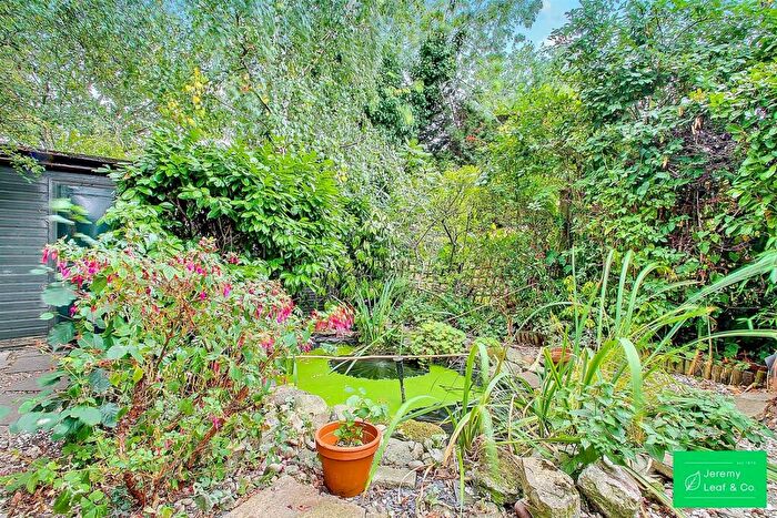 5 Bedroom House For Sale In Abbots Gardens, London, N2