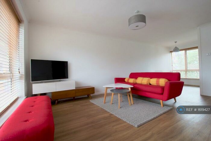 2 Bedroom Maisonette To Rent In Bromley Court, Bromley, BR1