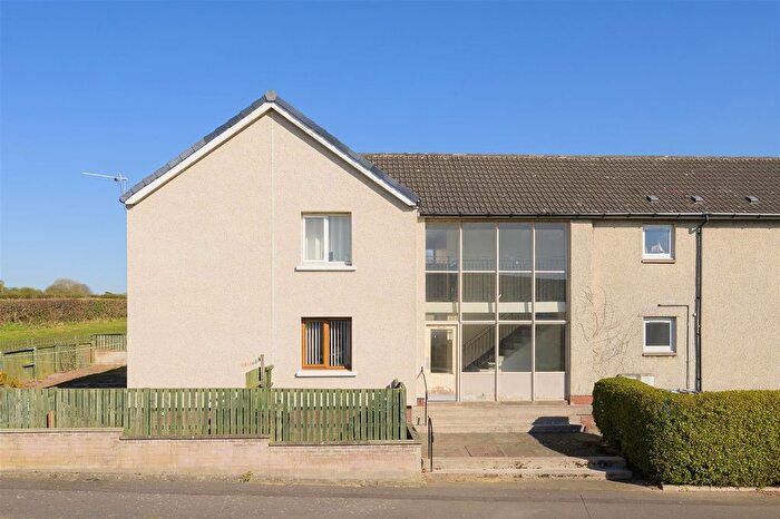 2 Bedroom Flat For Sale In Forker Avenue, Rosyth, Dunfermline, KY11