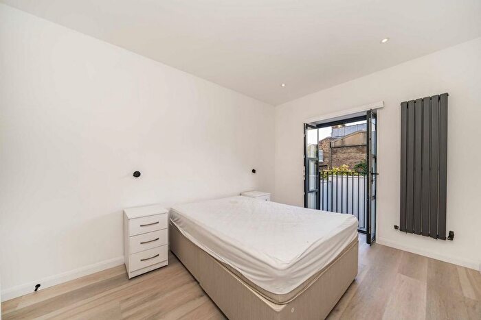 2 Bedroom Flat To Rent In Camden Street, Camden, NW1