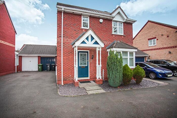 3 Bedroom Detached House To Rent In Bryony Close, Bedworth, Warwickshire, CV12