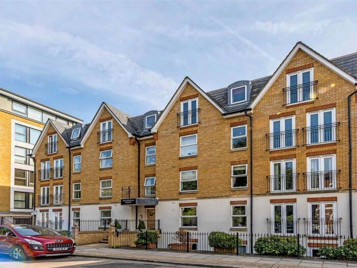 2 Bedroom Flat To Rent In Marlborough Road, London W4