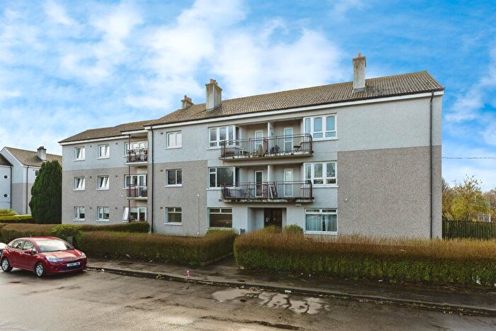 2 Bedroom Flat For Sale In Fieldhead Drive, Glasgow, G43