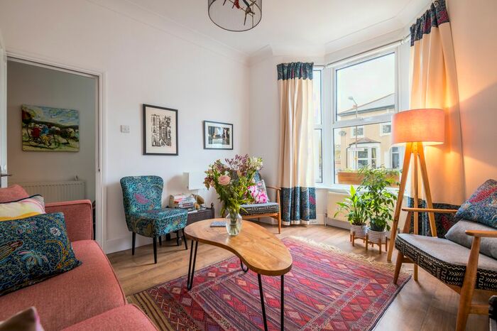 3 Bedroom Terraced House To Rent In Crewys Road, Nunhead, London, SE15