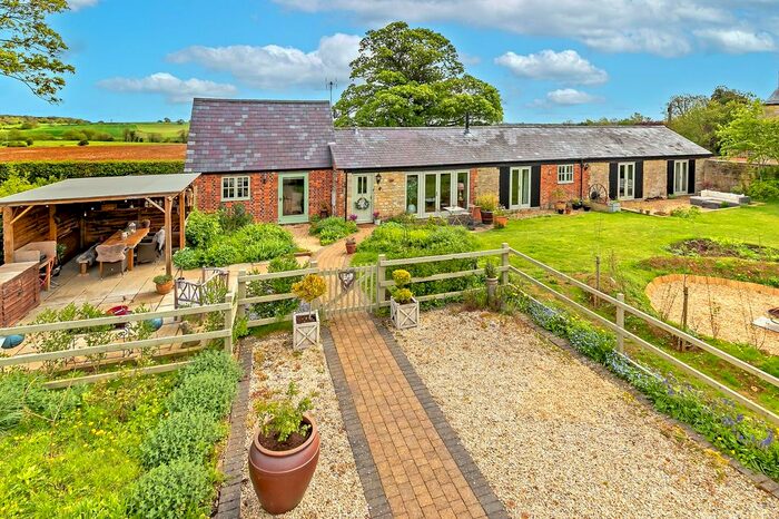 3 Bedroom Barn Conversion For Sale In Leckhampstead, Buckingham, MK18